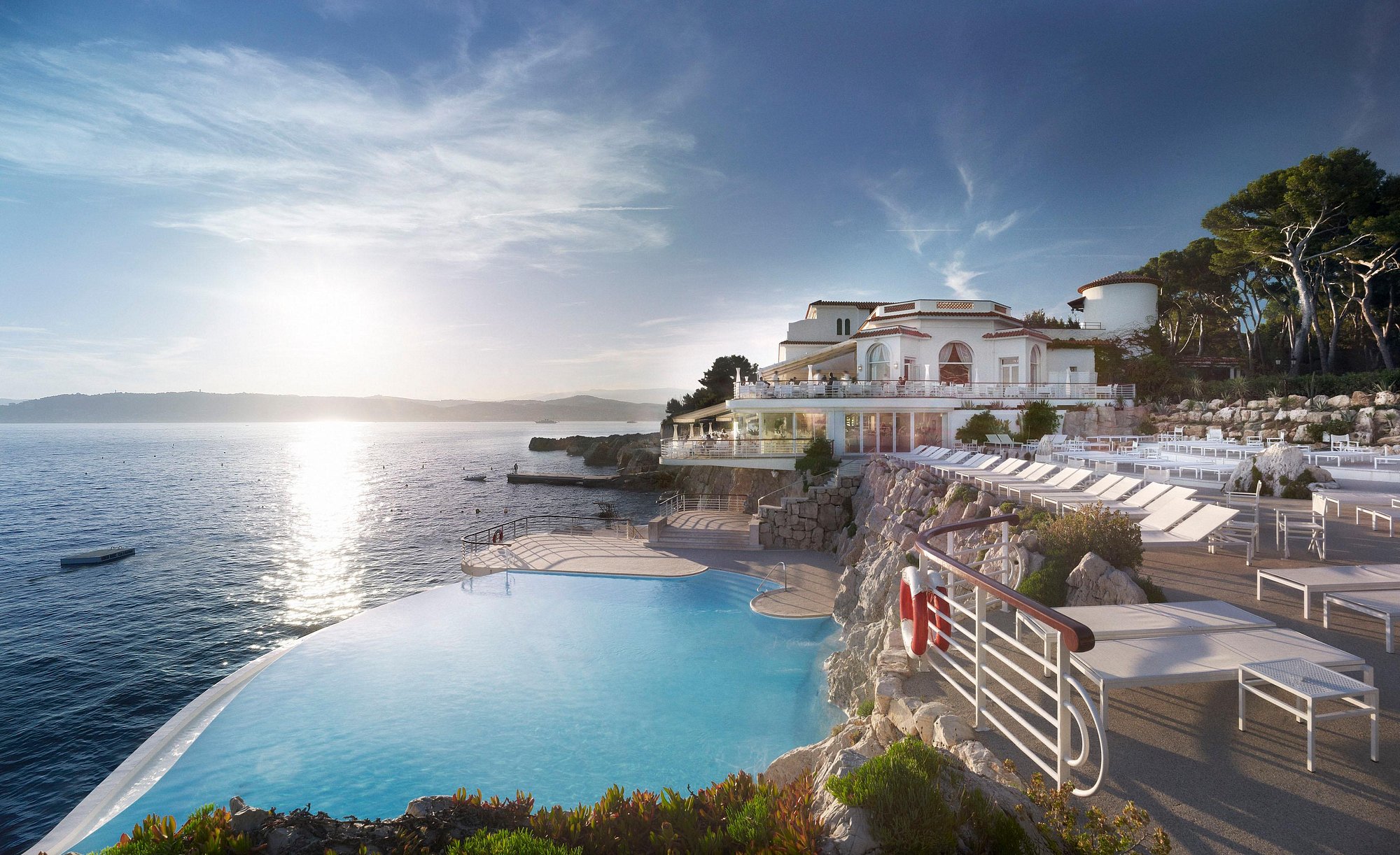 The iconic seawater swimming pool at Hotel du Cap-Eden-Roc, Antibes
